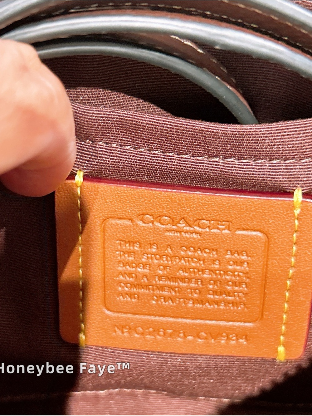 COACH Pebbled Leather Shoulder Bag with Gold-Tone Chain cv934 maple c - Picture 6 of 9